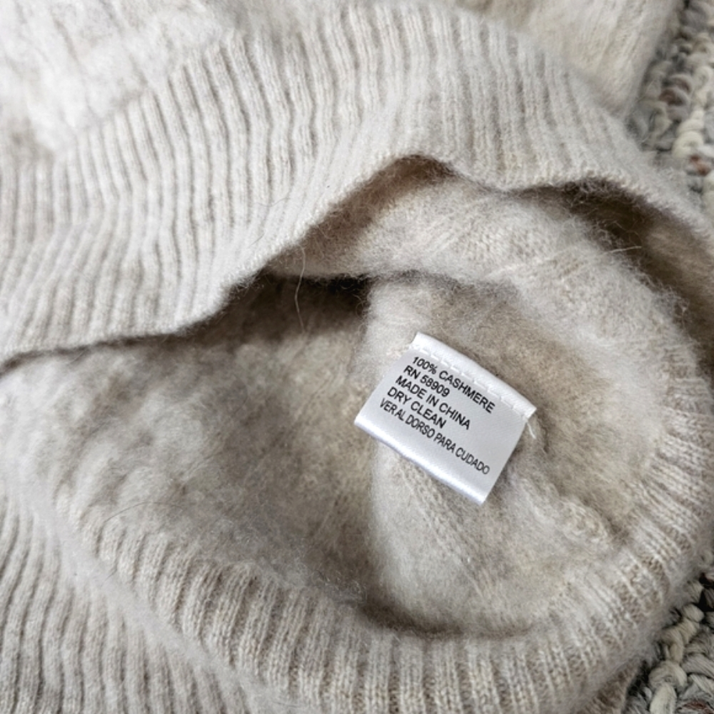 Cable Knit 100% Cashmere Sweater - Size S (Junior's) - Picture 8 of 10